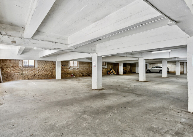 Building Photo - 1072 Piedmont Ave NE