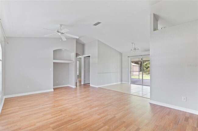 Building Photo - 2745 Nellie Ln