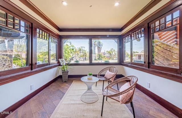 Building Photo - 5357 S Victoria Ave