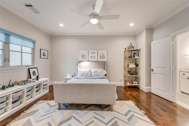 Building Photo - 5608 Longview St