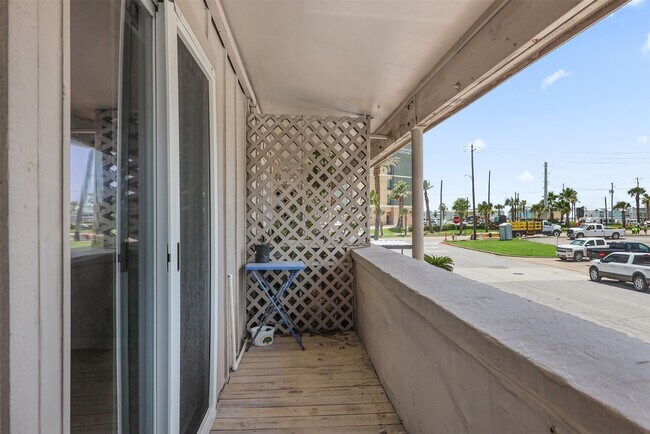 Building Photo - 215 Postoffice St