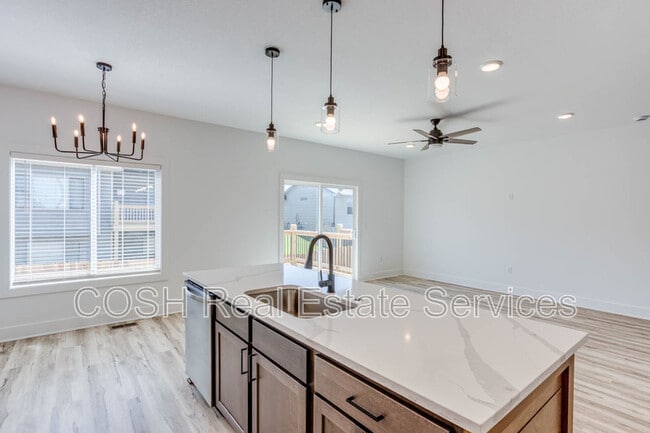 Building Photo - 8541 W 37th St N