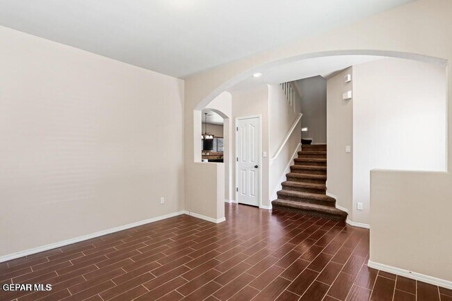 Building Photo - 2047 Dreamlight Pl