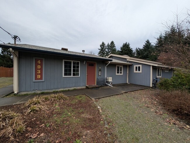 Building Photo - Livestock & Spring Garden Ready! 3 Bedroom Home for Rent in Port Orchard