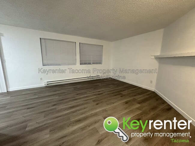 Building Photo - 15911 18th Ave Ct E