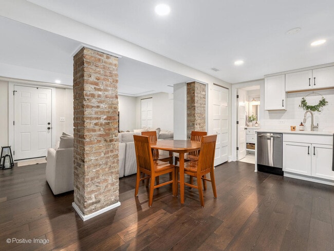 Building Photo - 34 N Waiola Ave