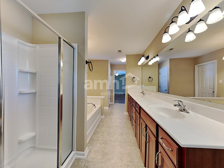 Building Photo - 3516 Medlock Ter