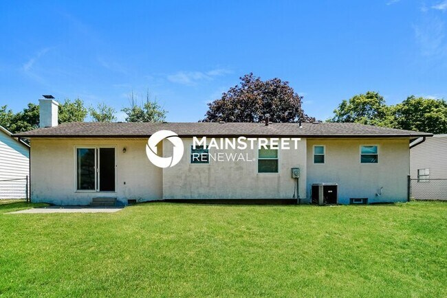 Building Photo - 3 Bedroom Pet-Friendly Home in Columbus, OH with Main Street Renewal
