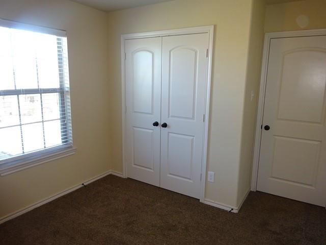 Building Photo - 160 Creekside Villa Dr