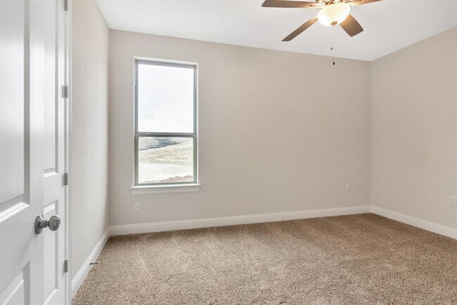 Building Photo - 210 Gulfton St