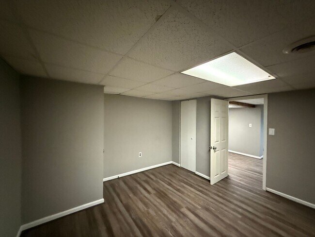 Building Photo - 6008 1/2 BURGESS AVE