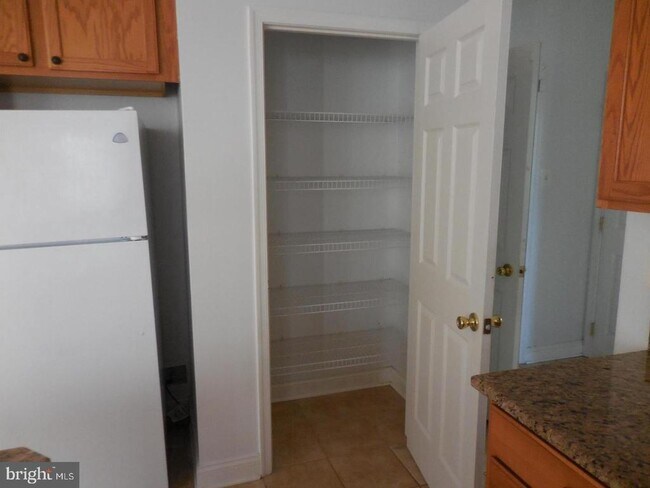 Building Photo - 6 Palmer Ct