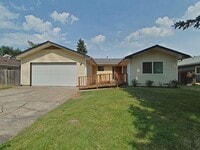 Building Photo - Charming 4 Bedroom House ~ Albany