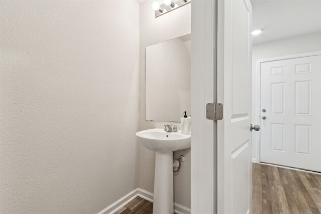 Building Photo - 45356 Red Brick Dr