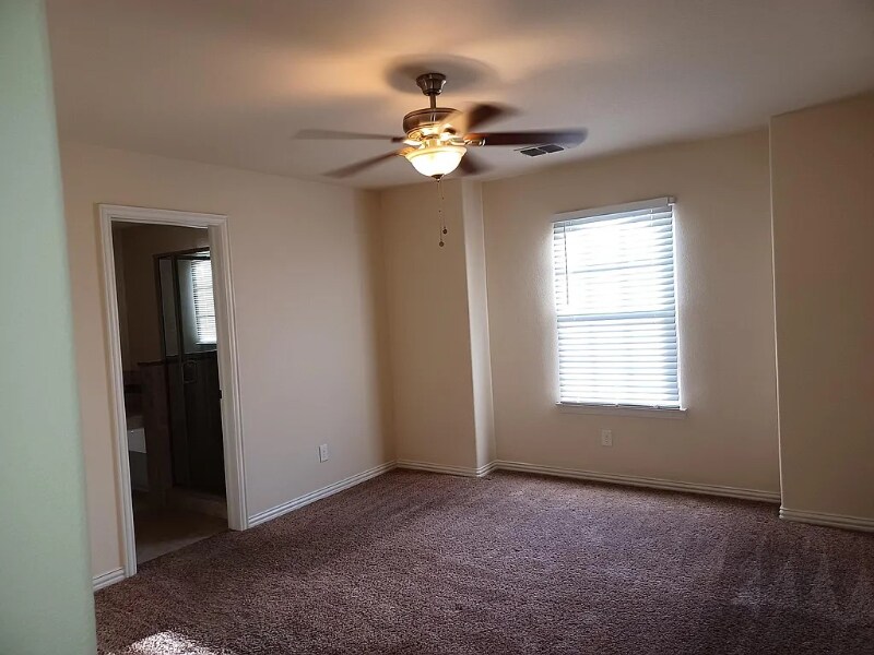 Building Photo - 326 Austin Ave