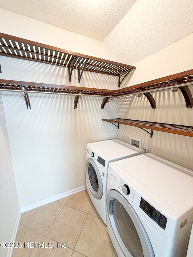 Building Photo - 14462 Serenoa Dr