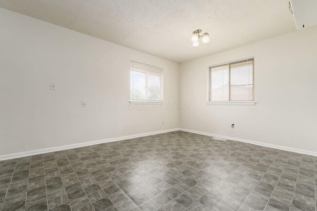 Building Photo - 1726 E Blake Ave