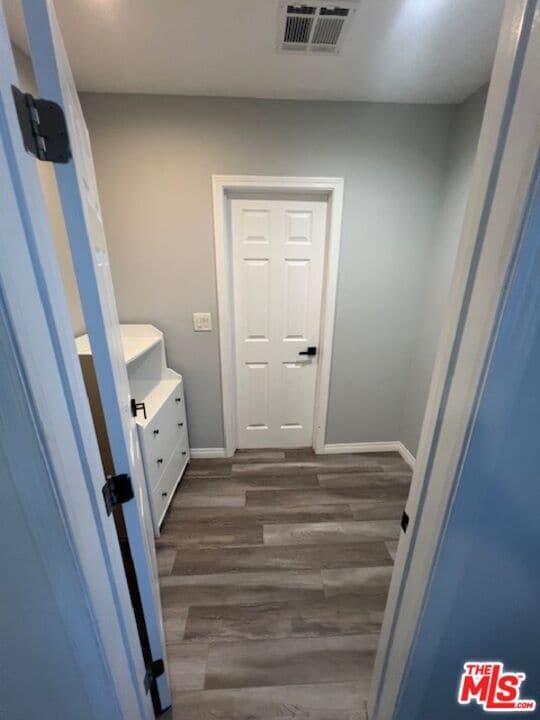 Building Photo - 10745 Saticoy St