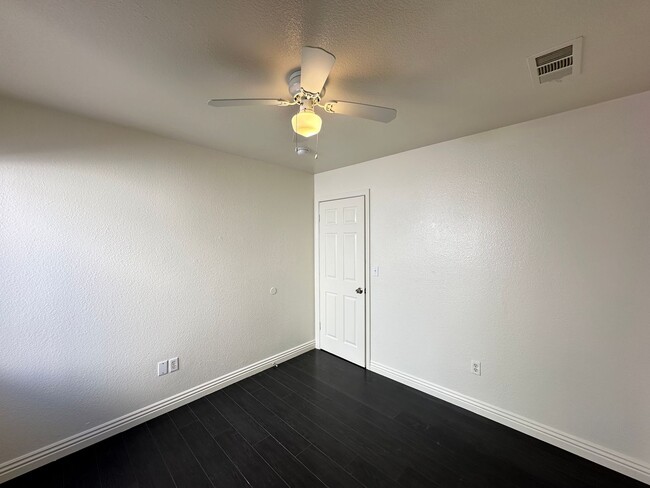 Building Photo - TIMBER CREEK