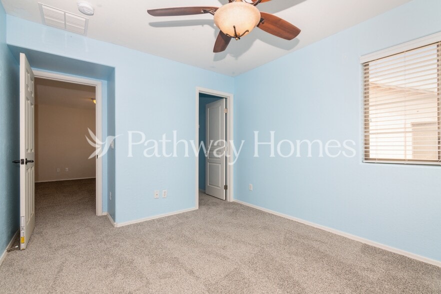 Building Photo - 30789 N Muscovite Dr