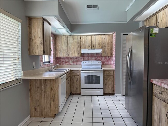Building Photo - 7906 Winter Song Dr