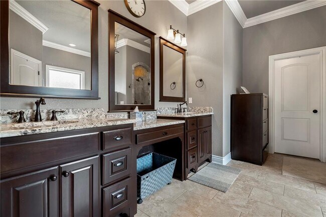 Building Photo - 4502 NE Birchgrove Pl