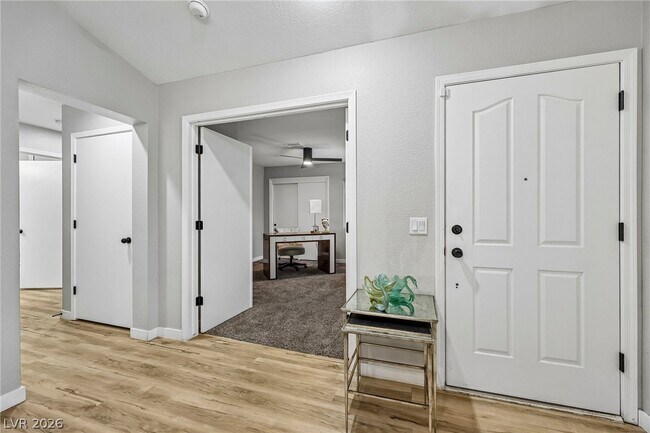Building Photo - 8701 Prairie Hill Dr