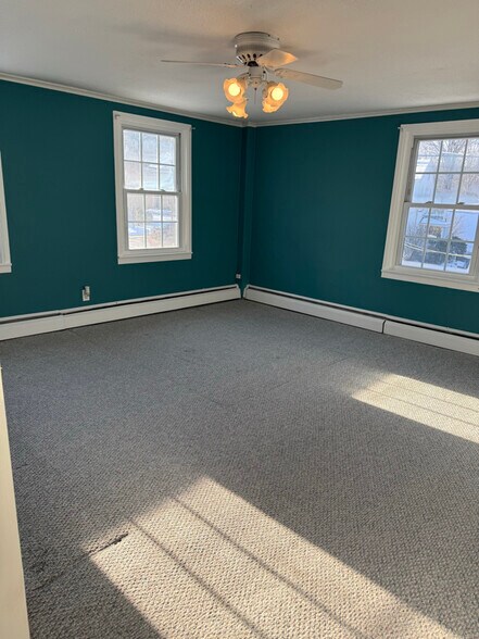 Building Photo - 310 Main St