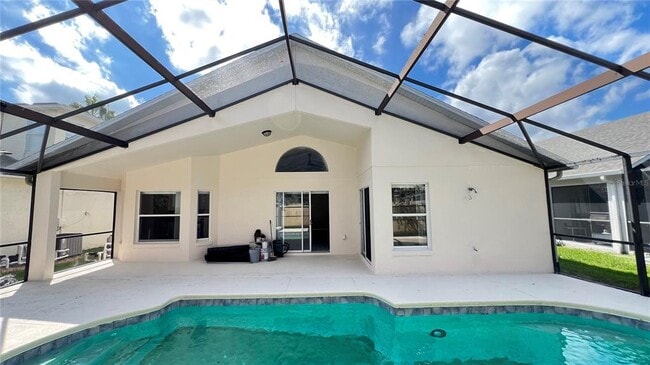 Building Photo - 4599 Cumbrian Lakes Dr