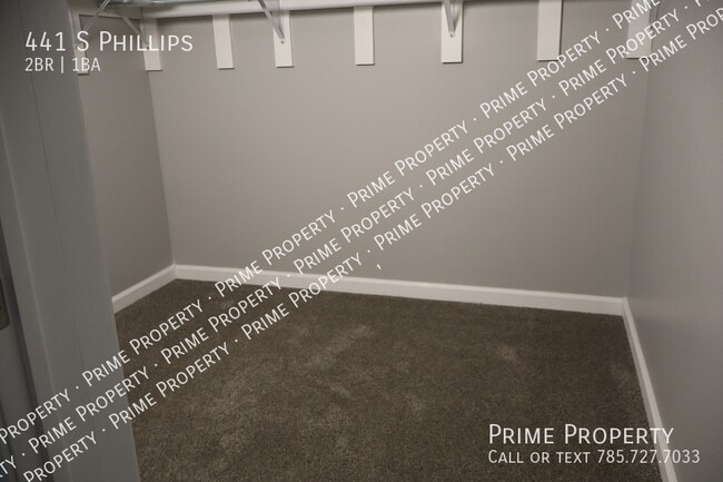 Building Photo - 441 S Phillips-