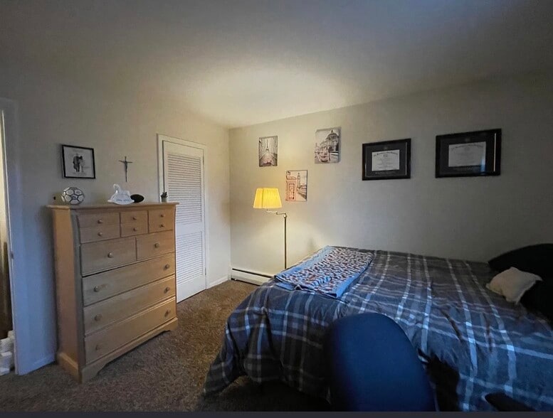 Building Photo - 216 N Monroe St