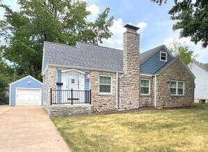 Building Photo - LEASING