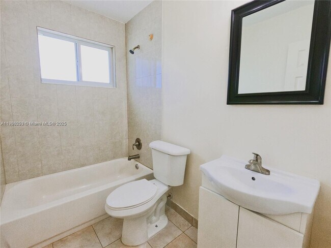 Building Photo - 4912 Serafica Dr