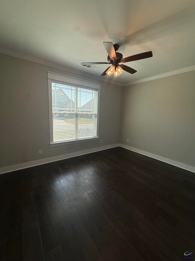 Building Photo - 221 Perth Ct