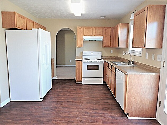 Building Photo - 4327 James Wade Dr