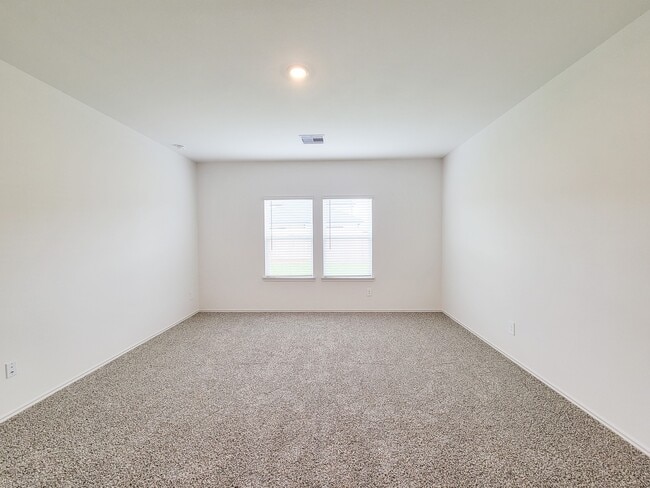 Building Photo - 4242 BROMHAM