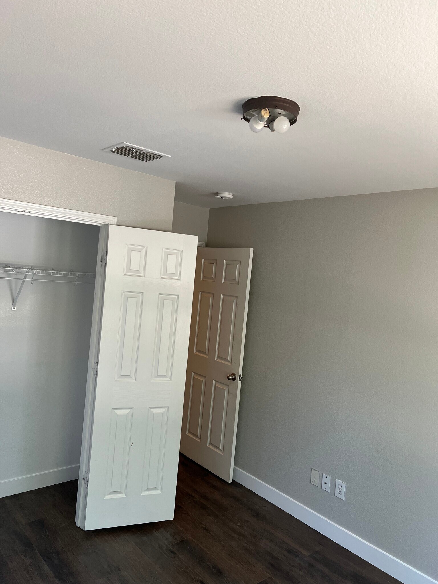 Building Photo - 1821 Trego Dr