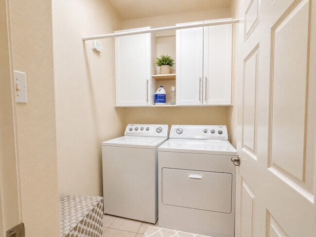 Building Photo - 25203 Bright Hollow Ln