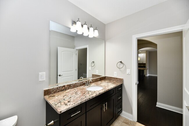 Building Photo - 8555 One W Dr