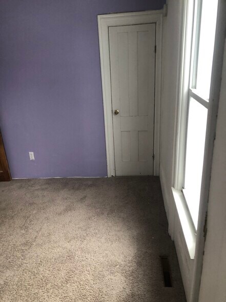 Building Photo - 953 Dryden Rd