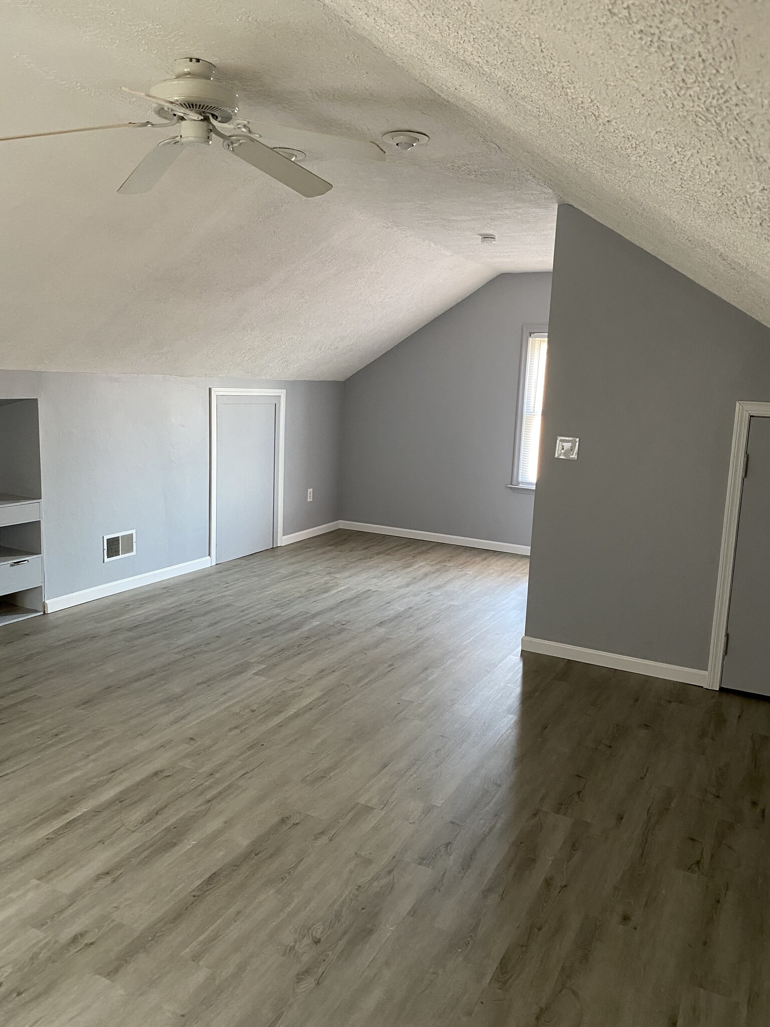 Building Photo - 11448 Columbia