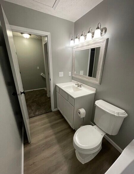 Building Photo - 1662 Blackhorse Ln