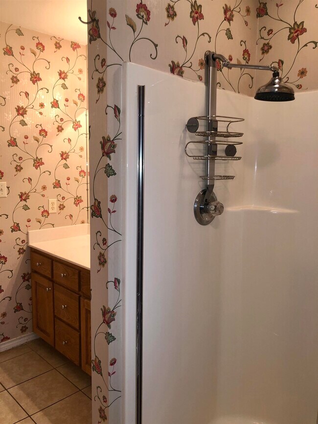 Building Photo - 26 Wellington Dr