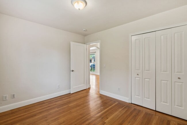 Building Photo - 135 Anza Way