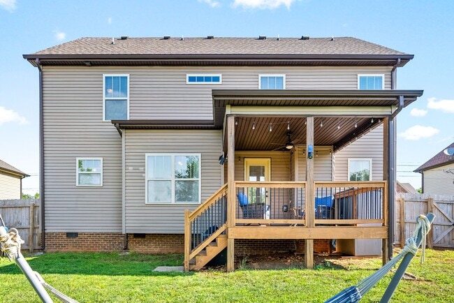 Building Photo - 1006 Sunrise Dr