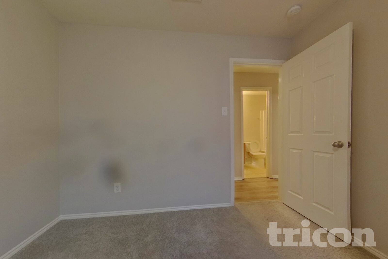 Building Photo - 16824 Pinery Way