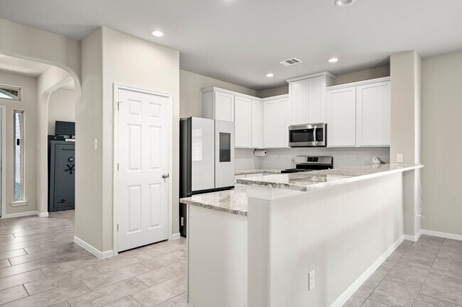 Building Photo - 26019 Babe Ruth Dr