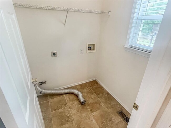 Building Photo - 140 Calborne Ct