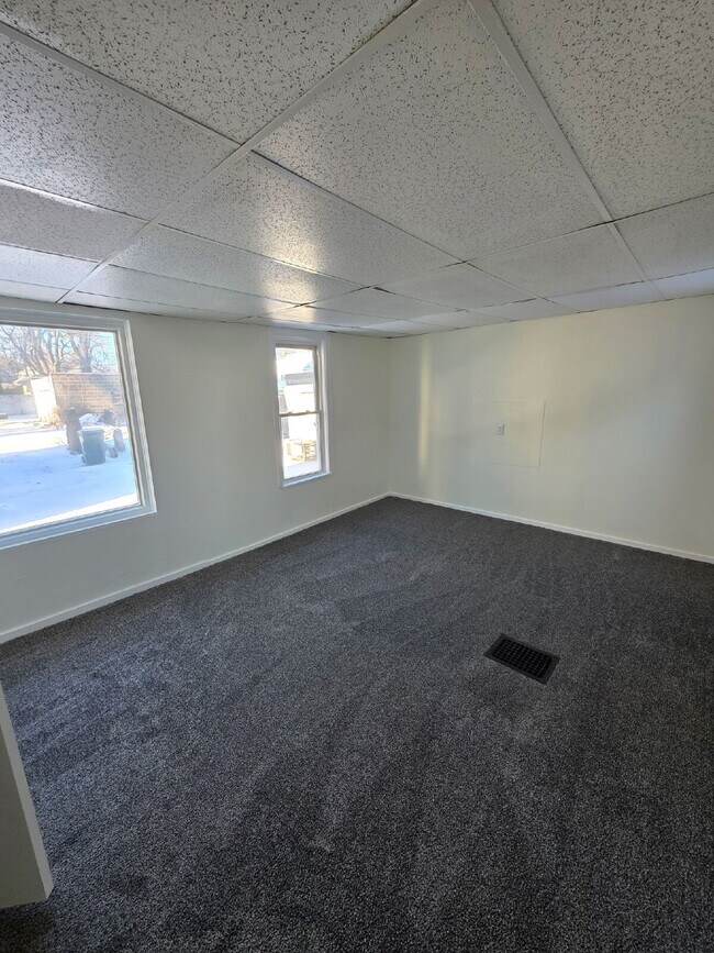 Building Photo - Beautiful 3 bedroom home located on Myrtle Hill Park!