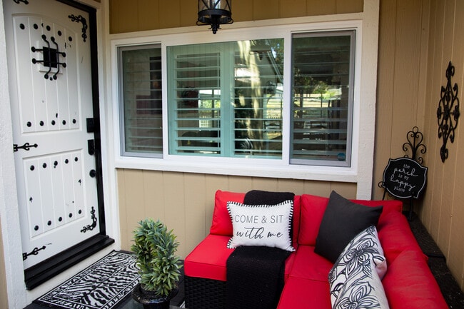 Building Photo - 1405 Kinross Ct